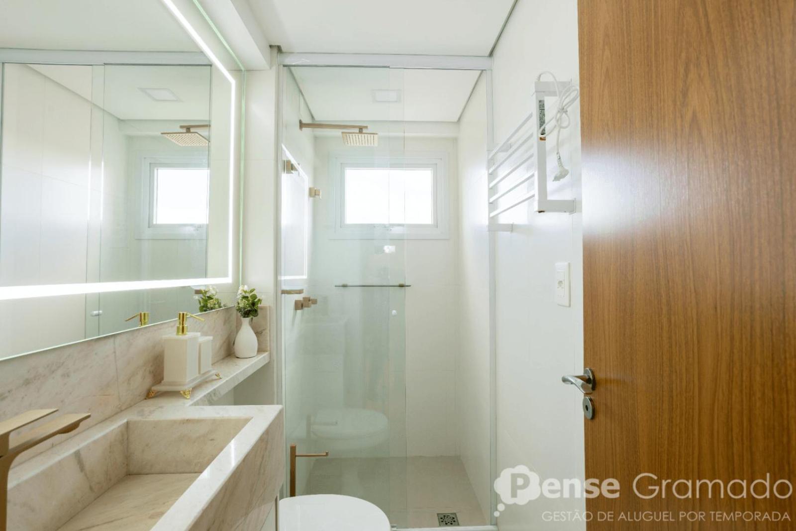 Apartamento 2 Suites - 650M Da Rua Coberta Gramado Kültér fotó